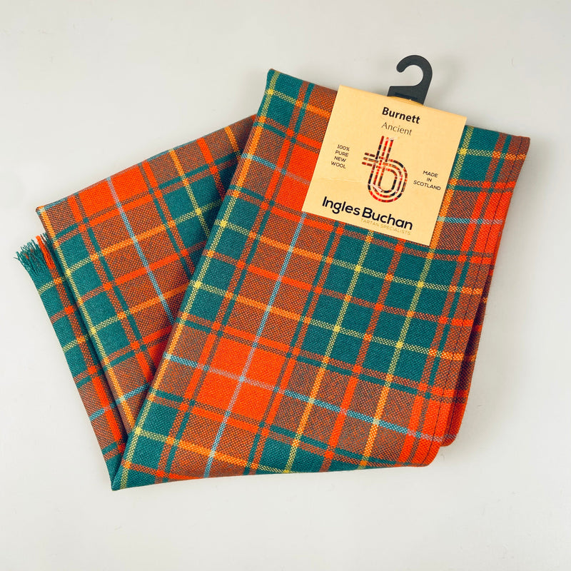 Scarf in Burnett Ancient Wool Tartan.