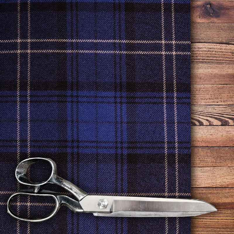 Highland Granite Navy Heavy Weight Tartan per meter